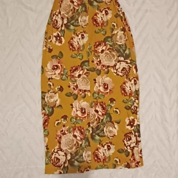 URBAN ROSE - Picture 3 of 3